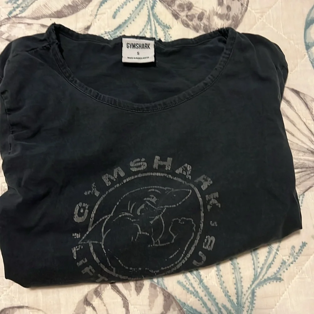 Gymshark women’s black crop top size small - Picture 2 of 2